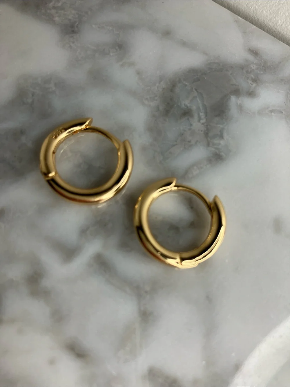 Large Round Wave Chunky Hoop Earrings | 14K Gold Plated 12mm